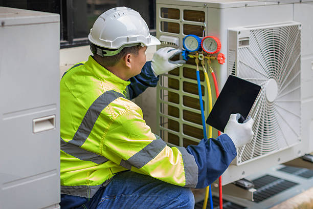 Professional Hvac technician working in Linden, TX